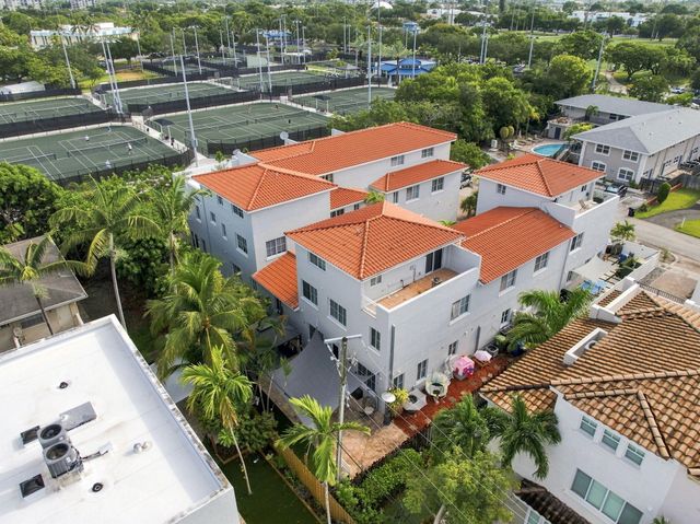 633 NE 11TH Avenue, Fort Lauderdale, FL 33304
