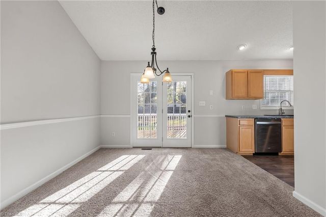 3016 Karlingdale Drive, Greensboro, NC 27455