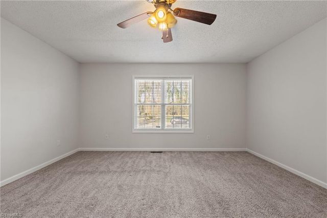 3016 Karlingdale Drive, Greensboro, NC 27455