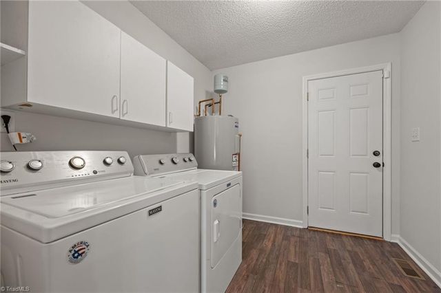 3016 Karlingdale Drive, Greensboro, NC 27455