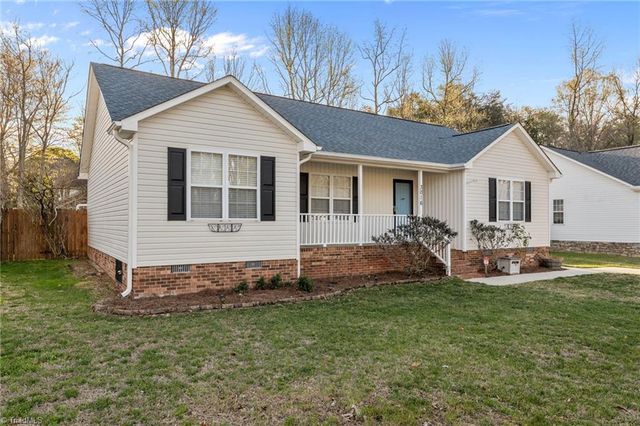 3016 Karlingdale Drive, Greensboro, NC 27455