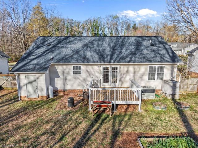 3016 Karlingdale Drive, Greensboro, NC 27455