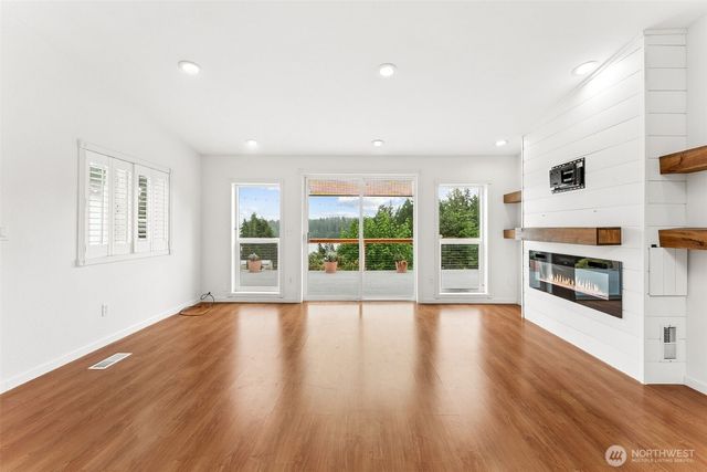81 E Sea Breeze Drive, Grapeview, WA 98546