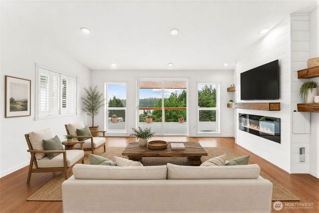 81 E Sea Breeze Drive, Grapeview, WA 98546