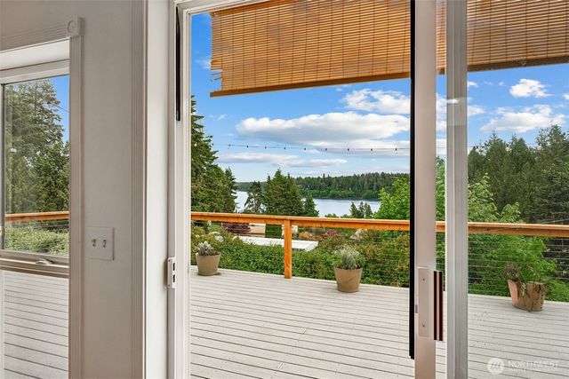 81 E Sea Breeze Drive, Grapeview, WA 98546