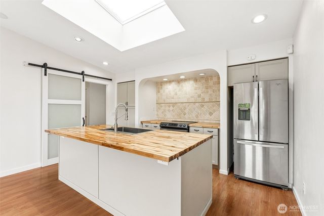 81 E Sea Breeze Drive, Grapeview, WA 98546