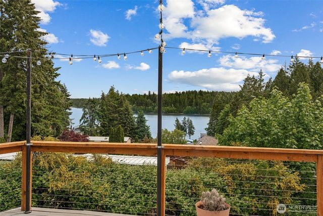 81 E Sea Breeze Drive, Grapeview, WA 98546