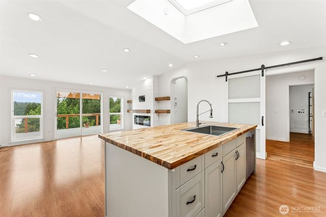 81 E Sea Breeze Drive, Grapeview, WA 98546