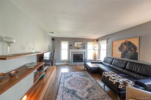 107A Scraggy Hill Road, Port Jefferson, NY 11777