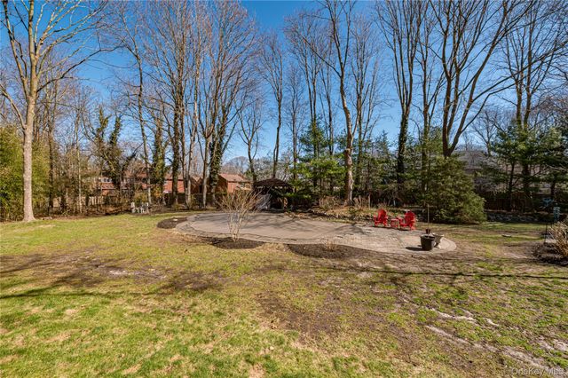 107A Scraggy Hill Road, Port Jefferson, NY 11777