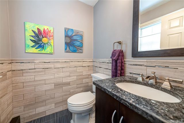 107A Scraggy Hill Road, Port Jefferson, NY 11777