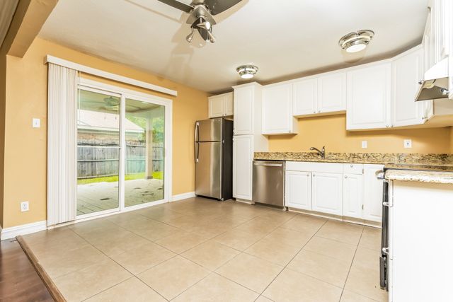 7418 Emory Oak Lane, Dallas, TX 75249