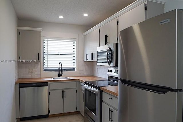 5080 Sanctuary Way D, West Palm Beach, FL 33417