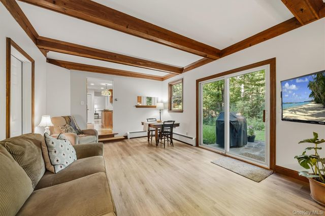 123 Pickerel Road, Monroe, NY 10950