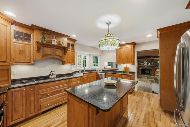 123 Pickerel Road, Monroe, NY 10950