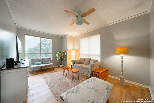 1 Towers Park Ln Apt 212, San Antonio, TX 78209