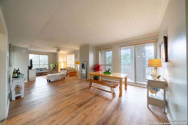1 Towers Park Ln Apt 212, San Antonio, TX 78209