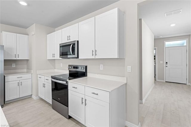 1150 Brooklands DR, Fort Myers, FL 33905