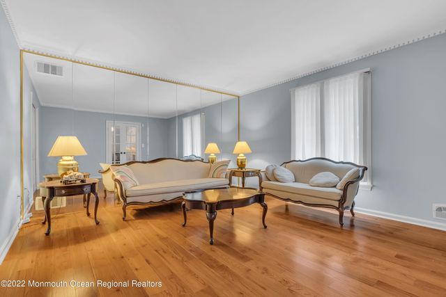 5 Mahoras Drive, Ocean Twp, NJ 07712