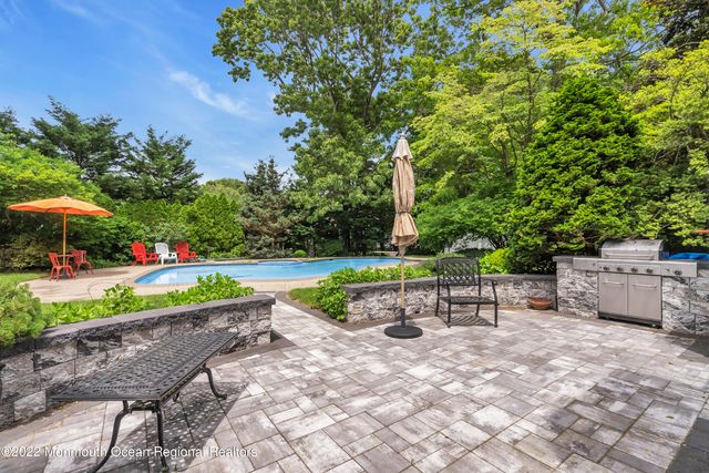 5 Mahoras Drive, Ocean Twp, NJ 07712