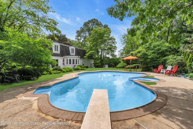 5 Mahoras Drive, Ocean Twp, NJ 07712