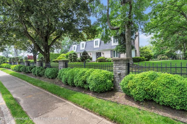 5 Mahoras Drive, Ocean Twp, NJ 07712