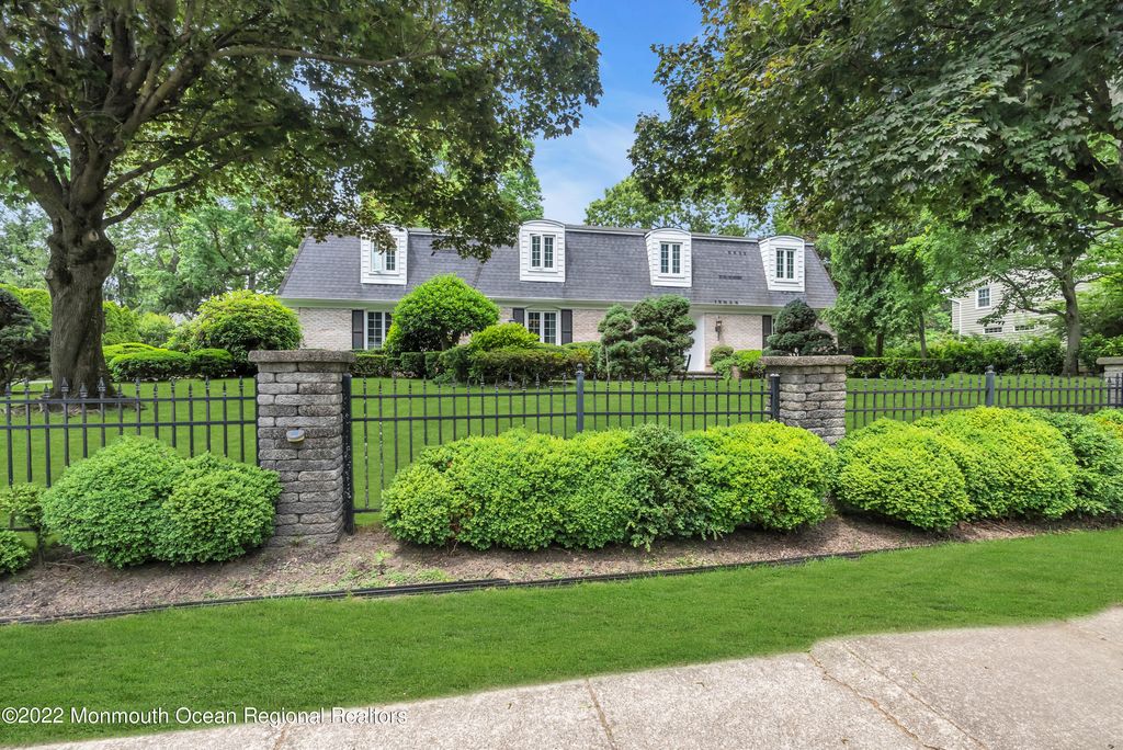 5 Mahoras Drive, Ocean Twp, NJ 07712