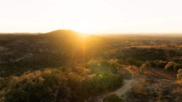 20801 Hamilton Pool RD, Austin, TX 78738