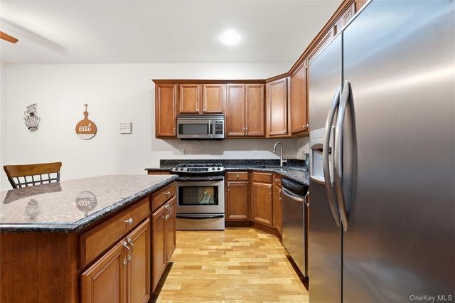 260 Medea Way, Central Islip, NY 11722