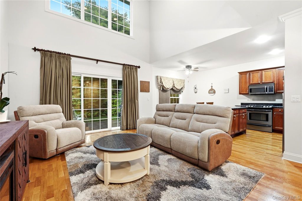 260 Medea Way, Central Islip, NY 11722 — photo 2