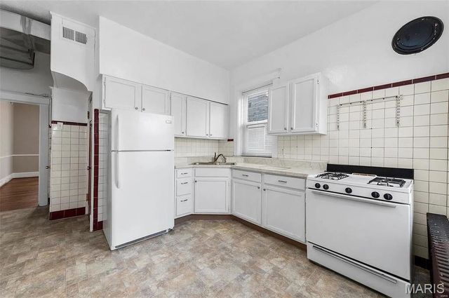 6039 Pershing Avenue, St Louis, MO 63112