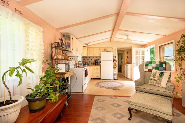 758 Houghton Bridge Road, St. Johnsbury, VT 05819