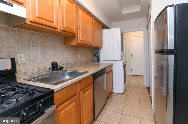 5 PAUL RD, Maple Shade, NJ 08052