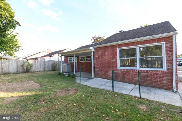 5 PAUL RD, Maple Shade, NJ 08052