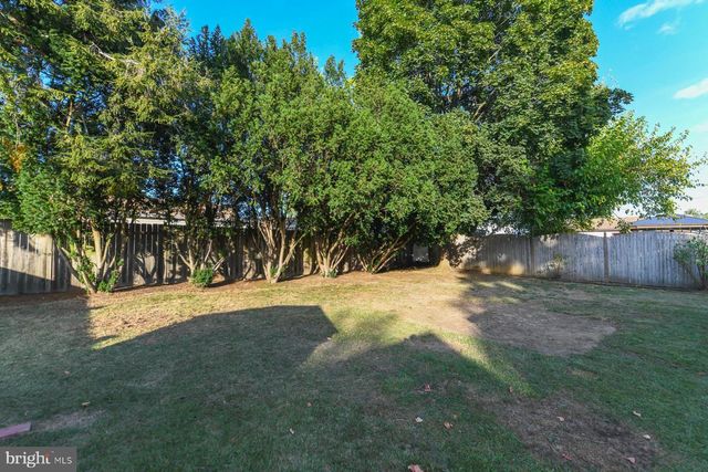 5 PAUL RD, Maple Shade, NJ 08052