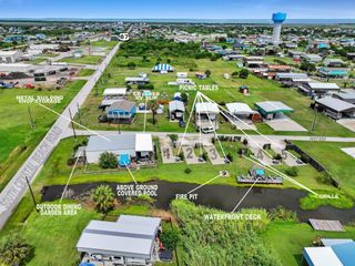 894, 896 S Crystal Beach Road, Crystal Beach, TX 77650