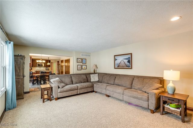 1353 Berkshire Road, Stow, OH 44224