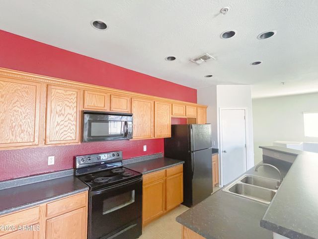 1417 N 80th Lane, Phoenix, AZ 85043