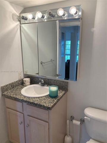 290 Sunrise Drive 304, Key Biscayne, FL 33149