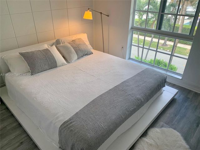 290 Sunrise Drive 304, Key Biscayne, FL 33149