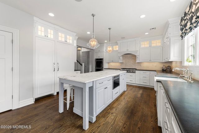 135 Ridge Road, Rumson, NJ 07760