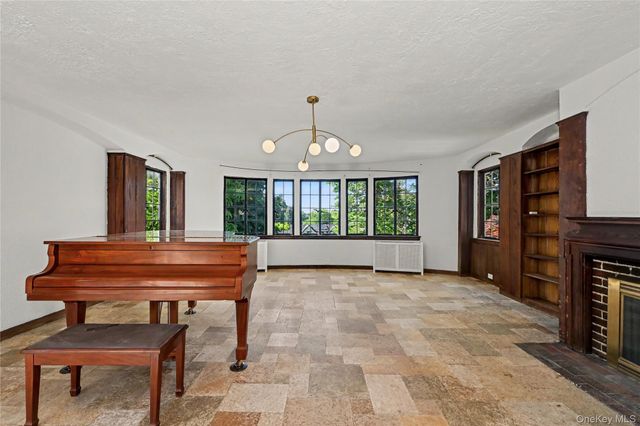 53 Cortlandt Avenue, New Rochelle, NY 10801
