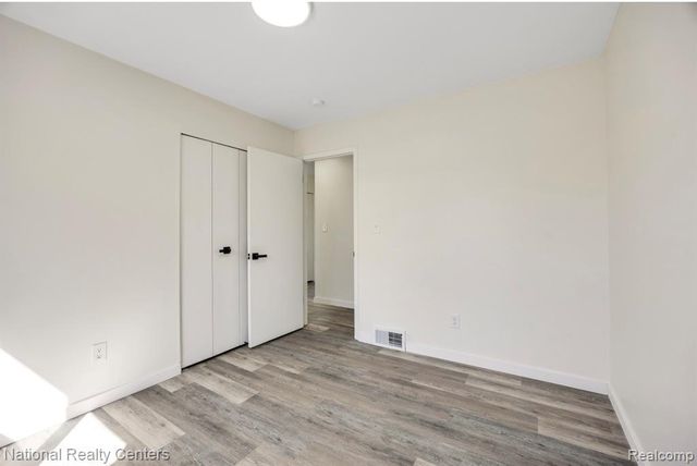 33859 Sebastian Lane Drive, Sterling Heights, MI 48312