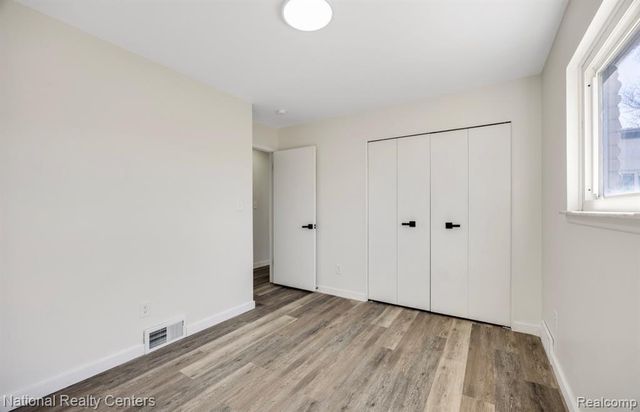 33859 Sebastian Lane Drive, Sterling Heights, MI 48312