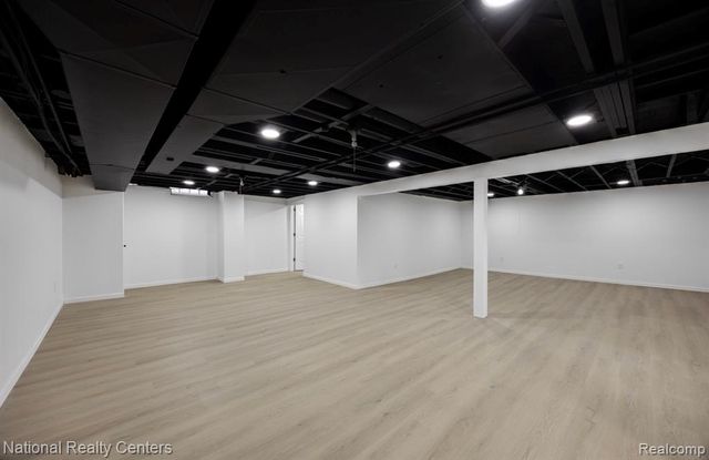 33859 Sebastian Lane Drive, Sterling Heights, MI 48312