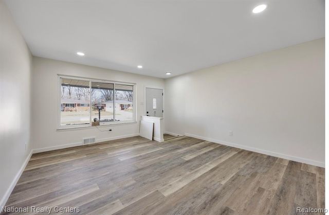 33859 Sebastian Lane Drive, Sterling Heights, MI 48312