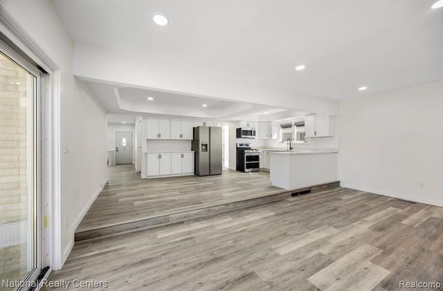 33859 Sebastian Lane Drive, Sterling Heights, MI 48312