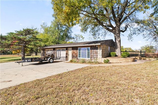 21405 W 73 Terrace, Shawnee, KS 66218
