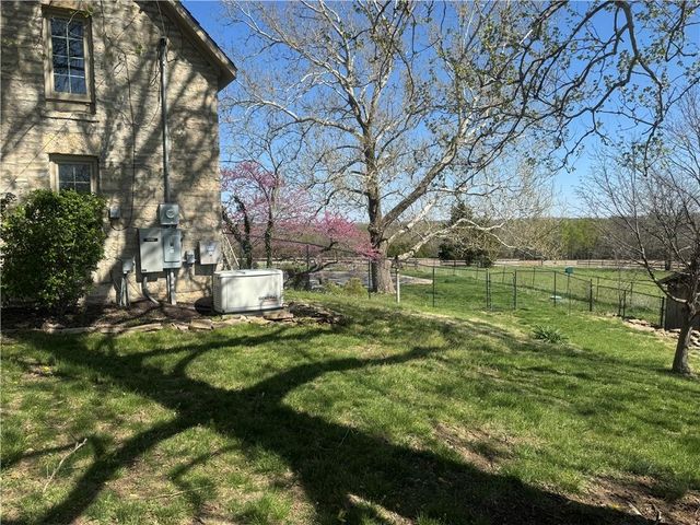 21405 W 73 Terrace, Shawnee, KS 66218