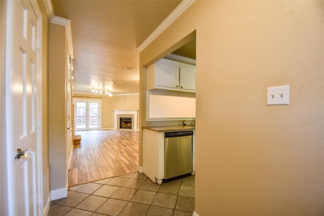 87 Winchester Drive, Euless, TX 76039